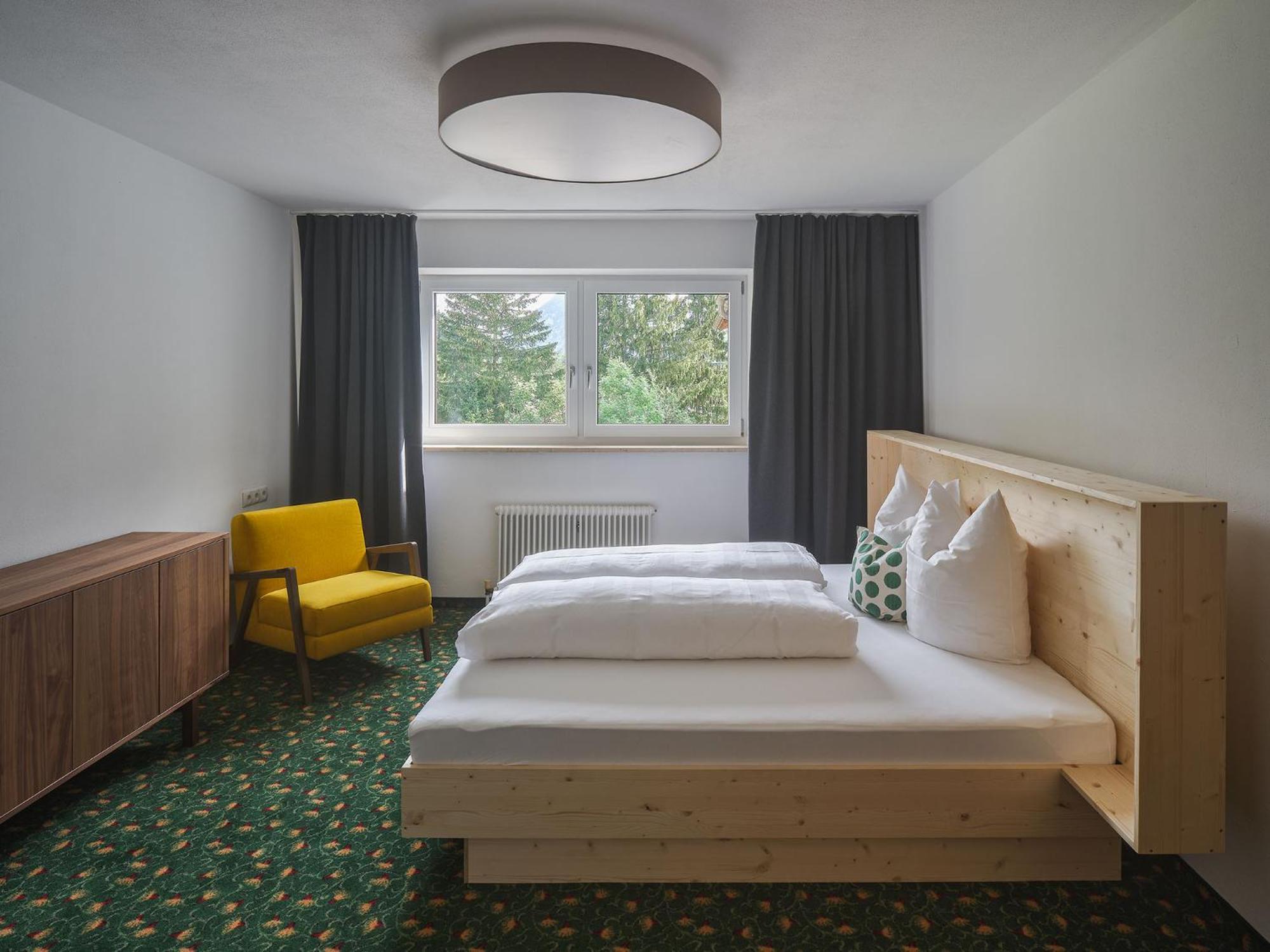 Design Apartments & Zimmer - Zugspitze Leutasch Room photo